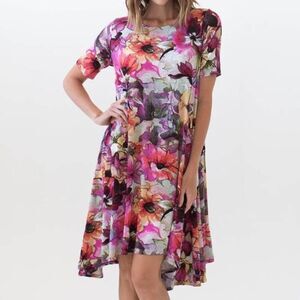 Agnes & Dora Floral Watercolor1/2 Sleeve Mini Dress Sharkbite Hem Medium EUC